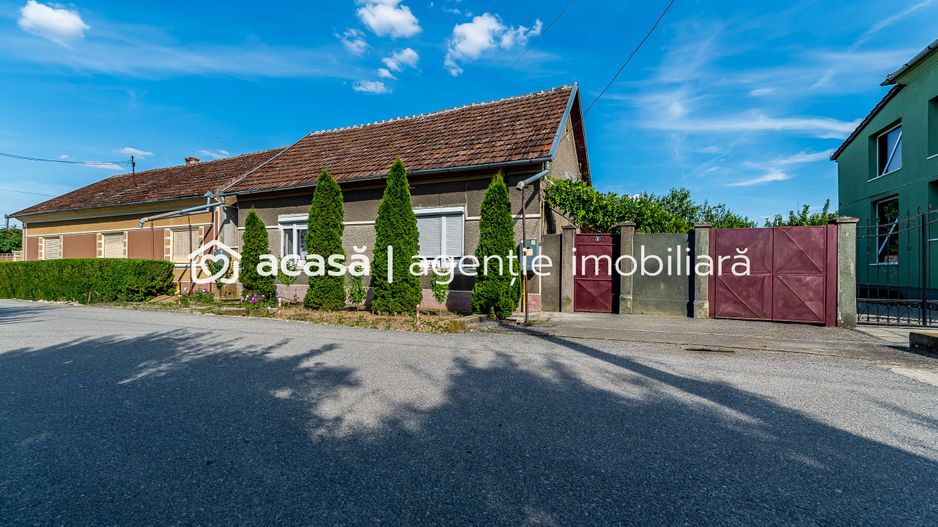 Casa 3 camere, bucatarie si baie, in zona centrala din Chisineu-Cris - Poză 4