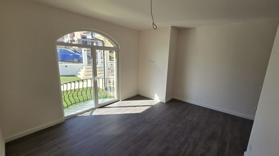 Casa la cheie 4 camere,garaj 60mp.,500mp teren,0%comision - Poză 5