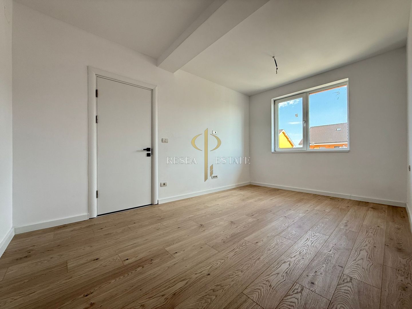 Apartament 3 camere- 83 mp utili+terasa+loc parcare - Poză 2