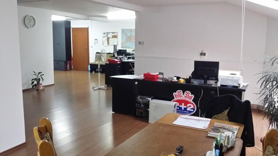 Vand apartament tip mansarda pe Ady Endre 2 camere living mare bucatarie si baie - Poză 6