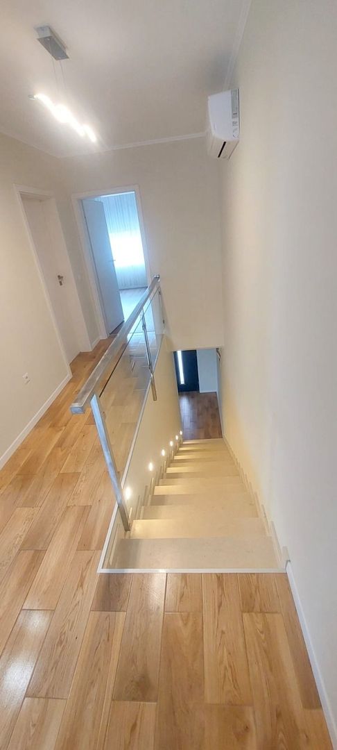 De vânzare casă premium tip duplex,  vedere spre Lacul Brates, comision 0% - Poză 15