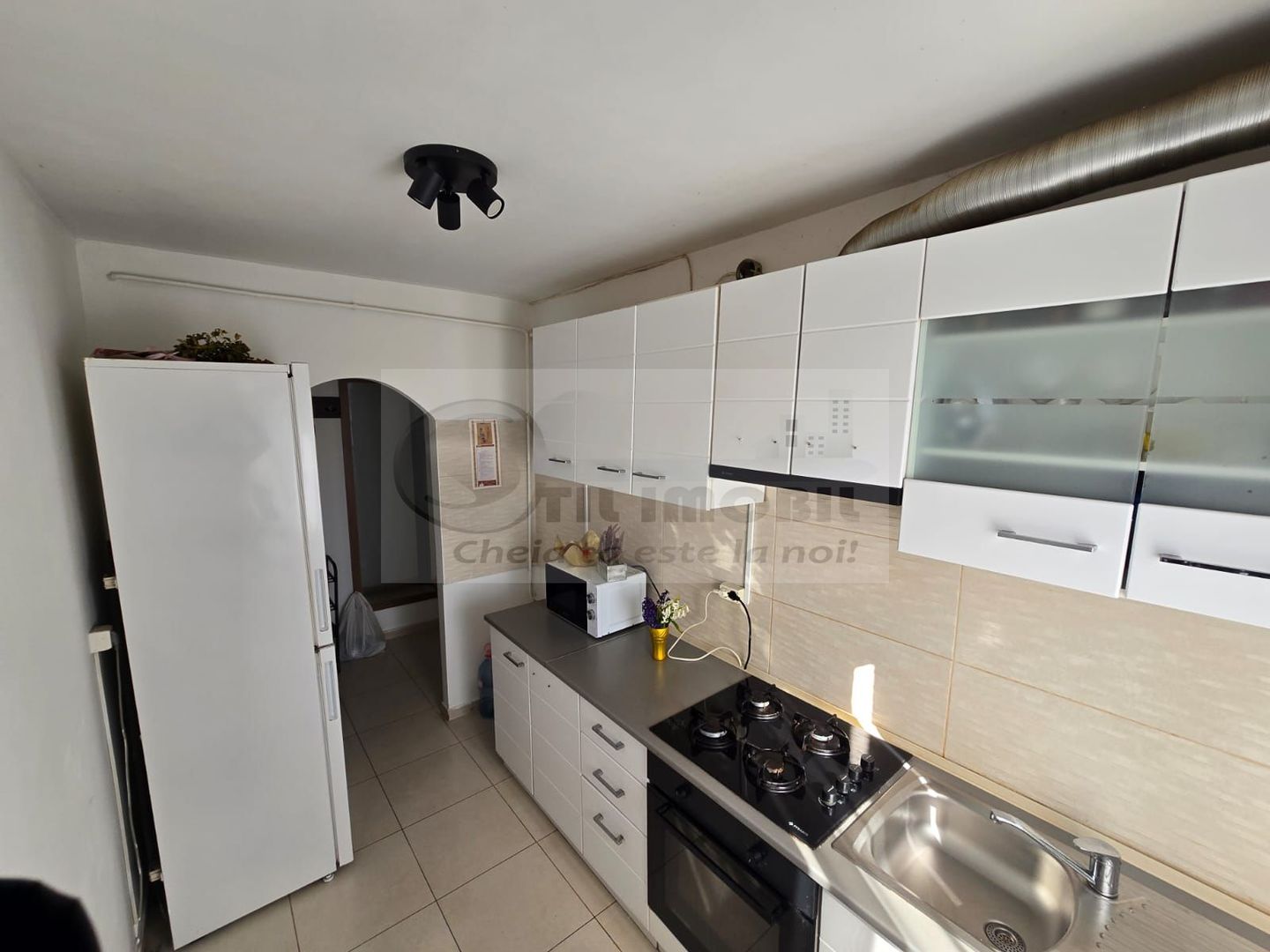 Apartament 2 camere  Piata nicolina 78.500 euro neg., bloc fara risc - Poză 4