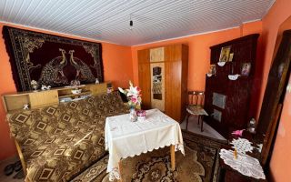 Casa locuibila, Hermeziu, 39 km de Iasi, racordata la apa - Poză 4