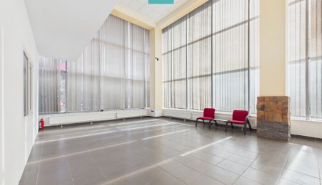 Birouri 102mp + Hală 290 mp în Micălaca