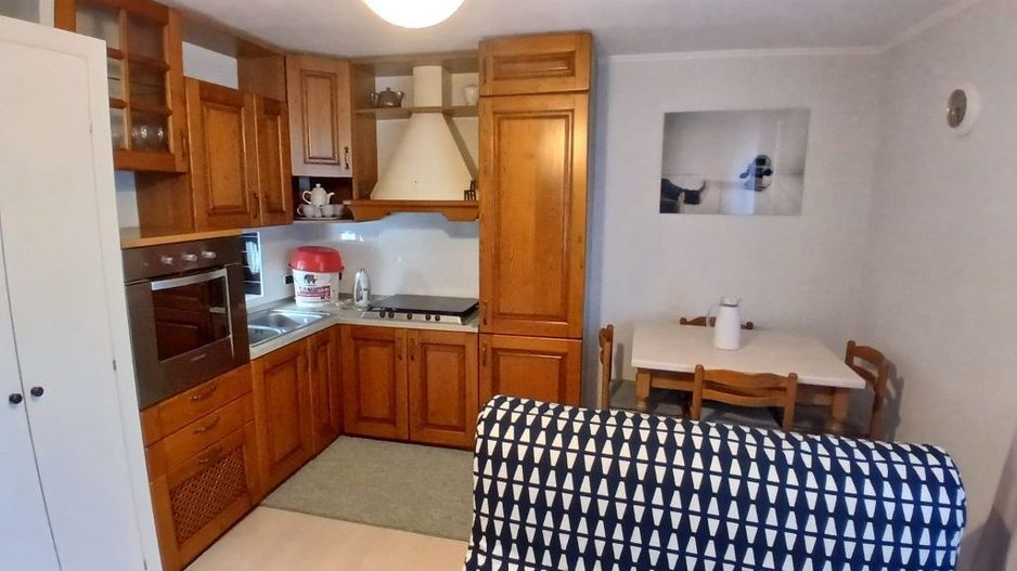 Apartament 2 camere, etaj 1 - zona Cetate - Poză 2