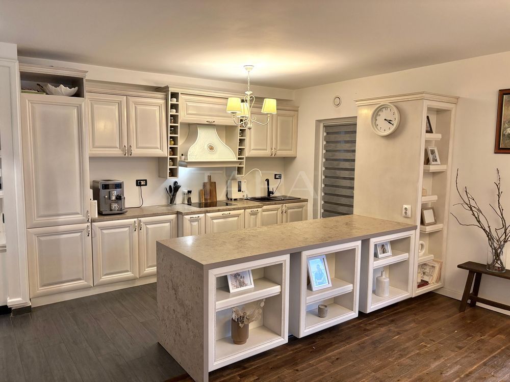 Penthouse spectaculos, 200 mp utili, terasă de 150 mp, zona Panemar. - Poză 4