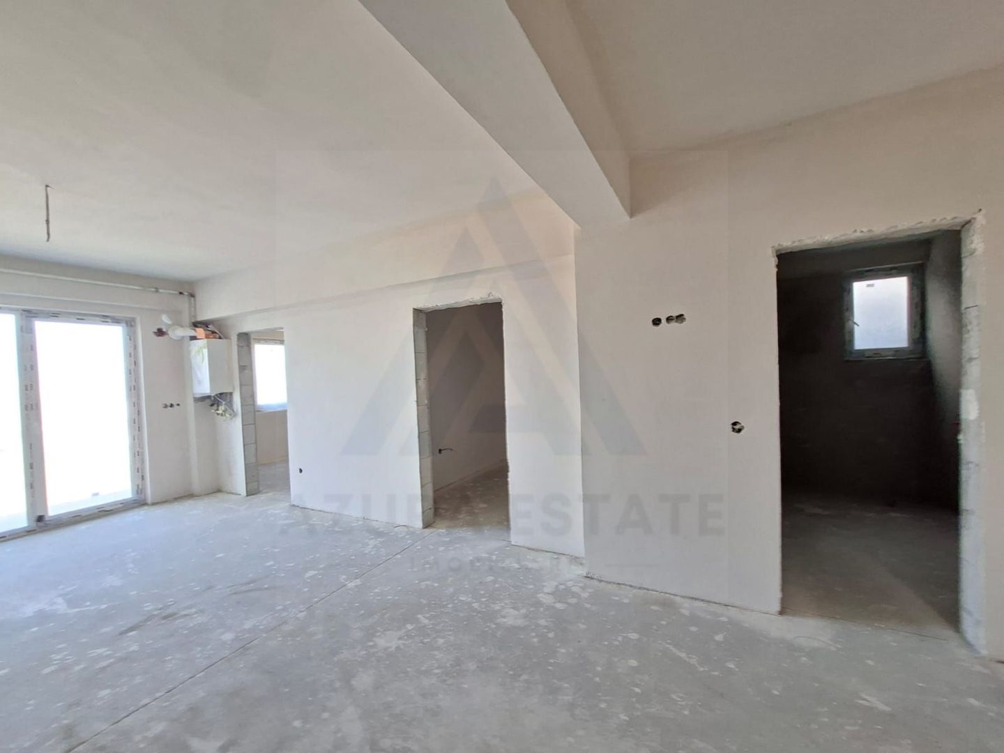 Penthouse  3 camere 75,8 mp utili + terasă 49 mp +parcare Selimbar - Poză 4