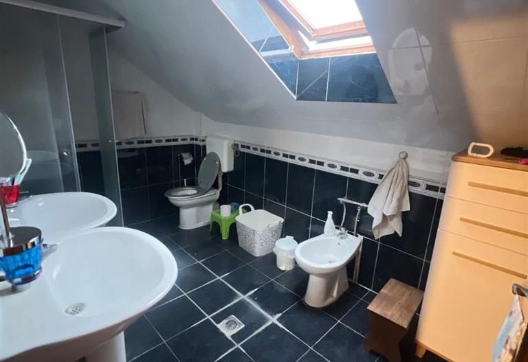 Casa P+M Su 268 mp 2 fronturi stradale - Poză 14