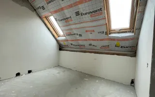 Casa spatioasa cu 1000 mp teren in Aiton - Poză 14