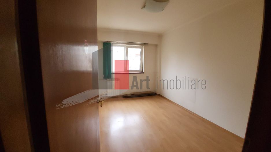 Apartament 3 camere decomandat Tineretului - Poză 1