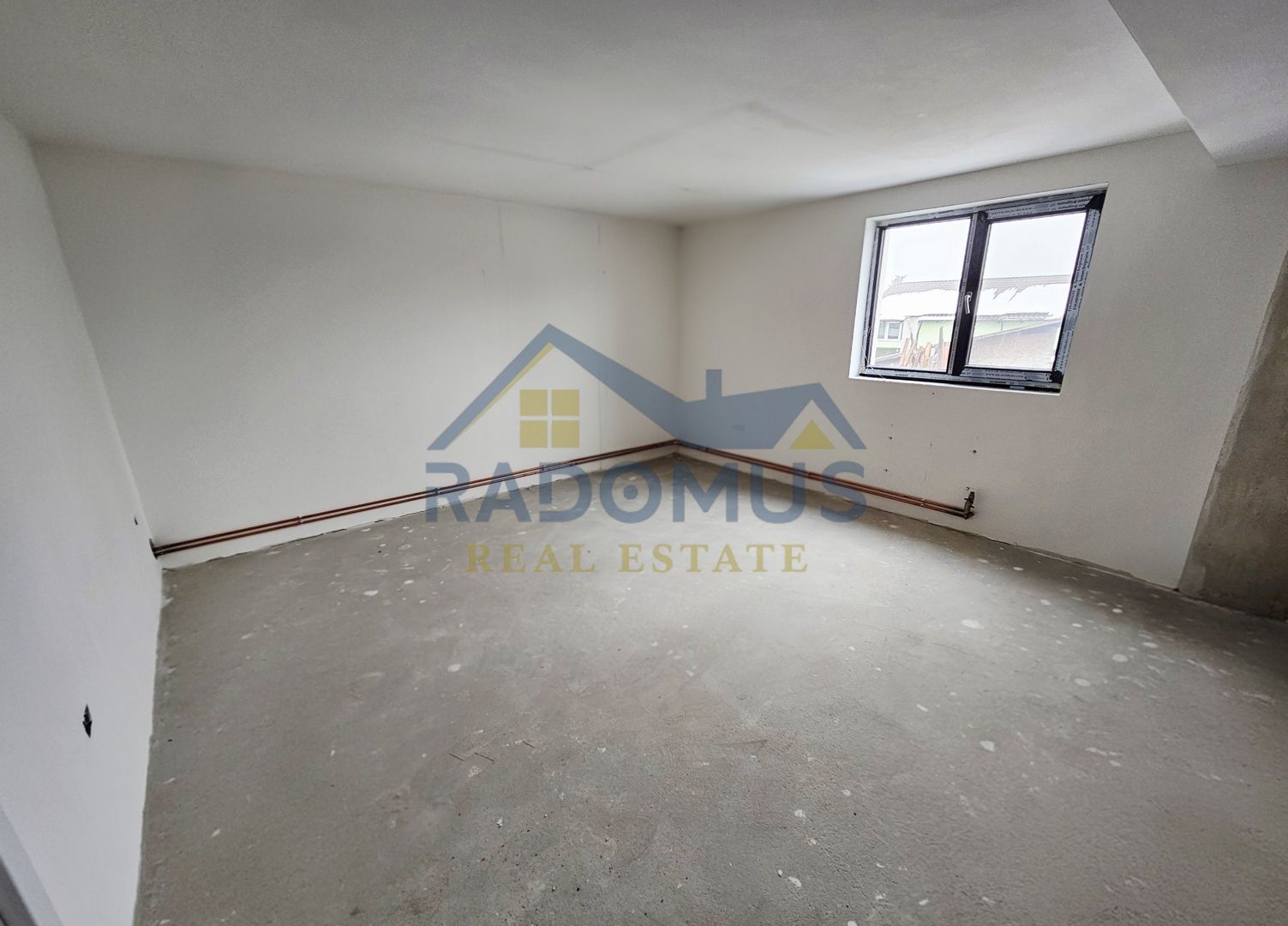 Vila Tătărani - 280 mp utili - 500 mp Teren - 8 Camere + 4 Băi - Poză 15