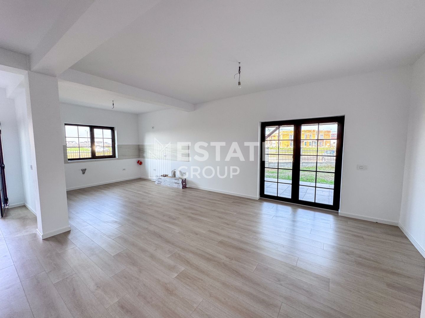 Duplex unit prin camera tehnica Mosnita Noua, pozitie excelenta - Poză 2