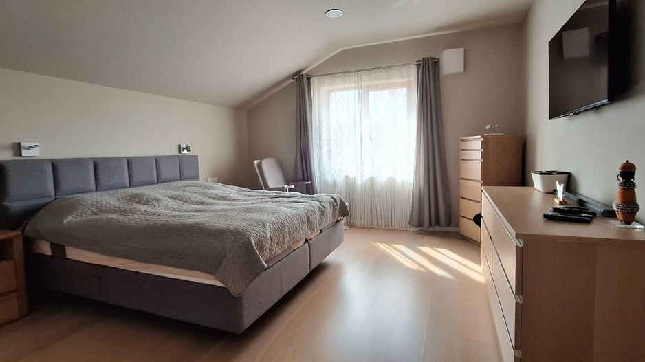 Casa eficienta energetic cu piscina in Giroc - Poză 26