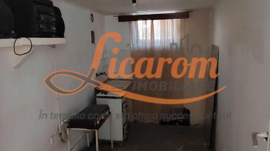 Blumana Proprietate singur in curte,2 corpuri de casa, fara amenajari - Poză 12