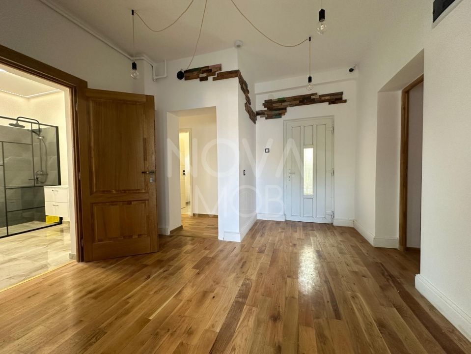 Casa de inchiriat - pretabil spatiu de birouri, Str. Luptei - Poză 5