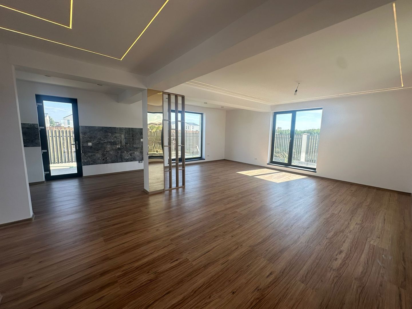 Casă P+1 modernă, finisaje premium, teren 375 mp | Tunari - Poză 1
