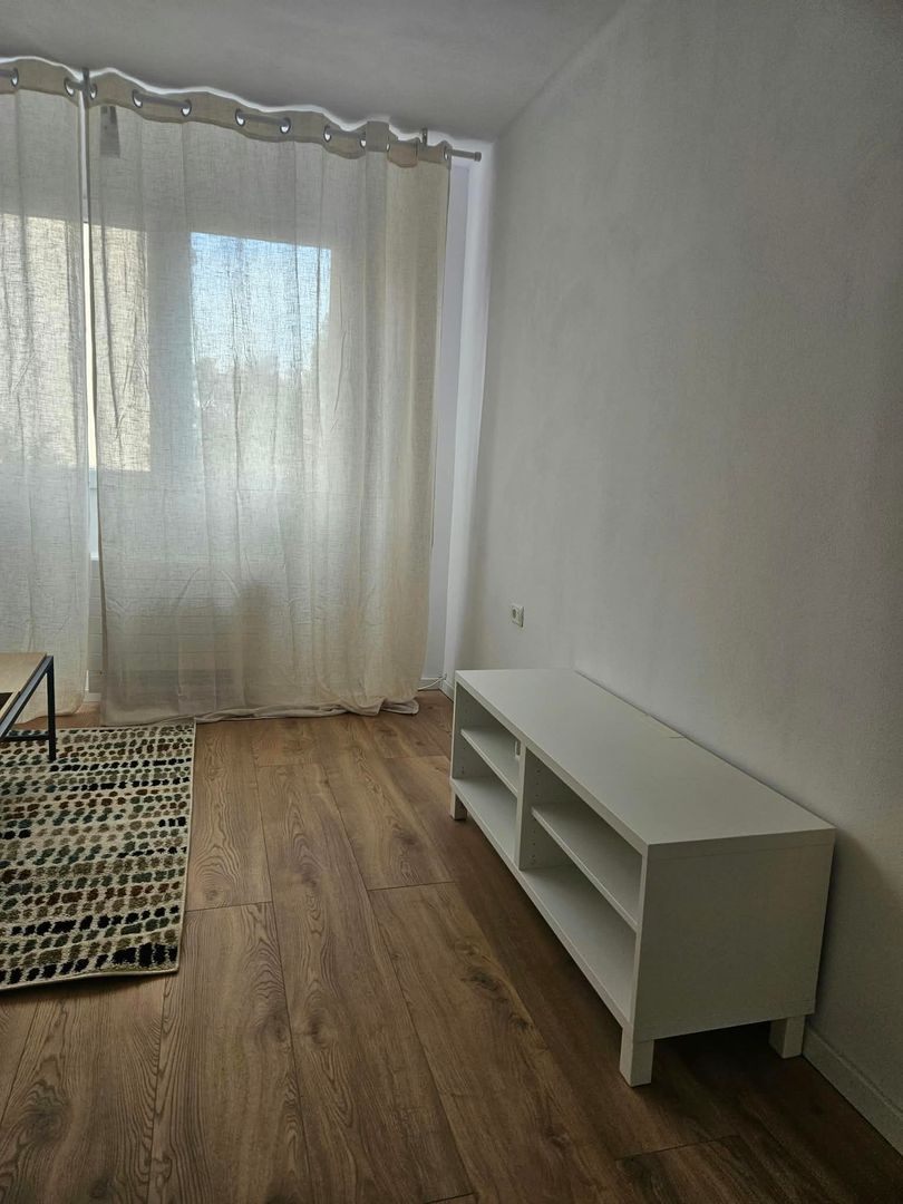 Garii -Garsoniera moderna la prima inchiriere  in bloc de apartamente - Poză 3