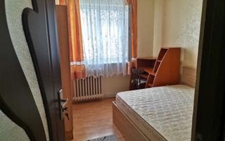 Apartament 2 camere, semidecomandat, Podu Roș, etaj 3/4 - Poză 3