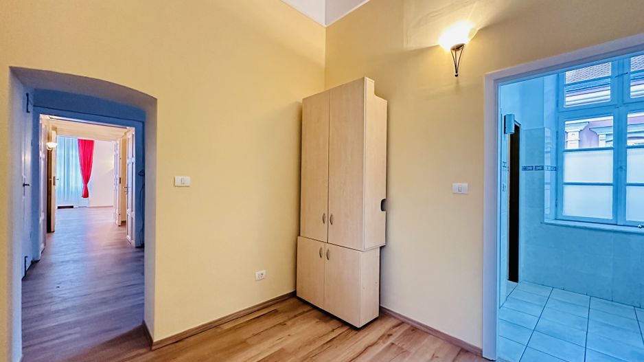 Spațiu Birouri de Închiriat cu Vedere Minunată în P-ta Unirii, Com 0% - Poză 15