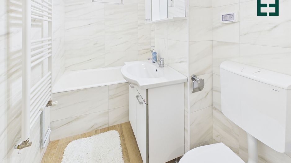 De închiriat - Apartament cu 2 camere -  Zonă Ultracentrală - Arad - Poză 16