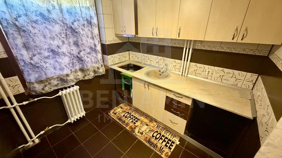 3 camere semidecomandat - Billa - etaj 1 - renovat -teava gaze - Poză 6