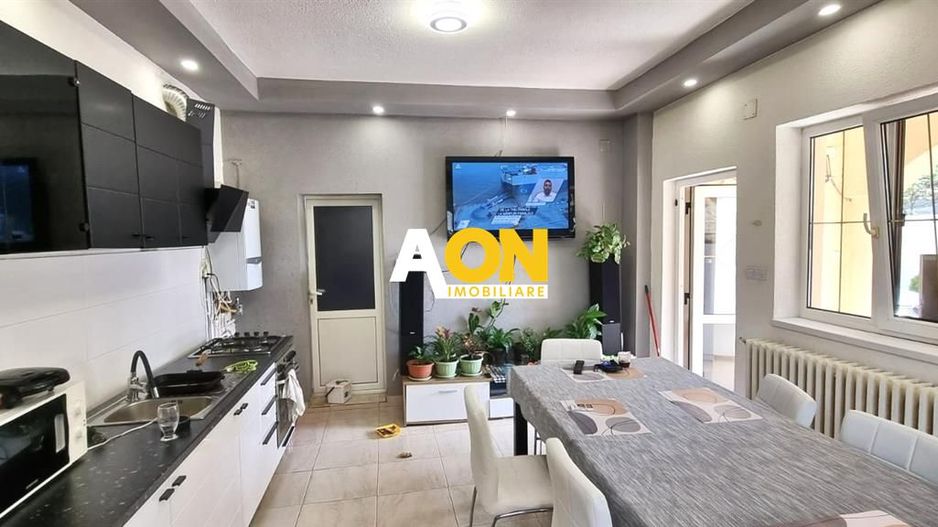 Casa individuala 7 camere Centru - Poză 10