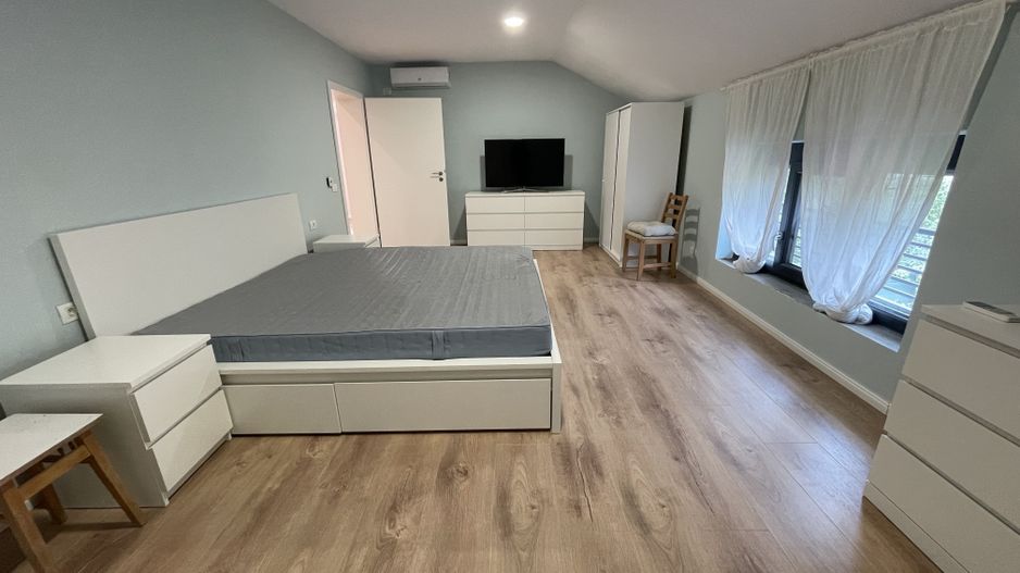 Casa spatioasa,amenajata in zona Lipovei - Poză 17