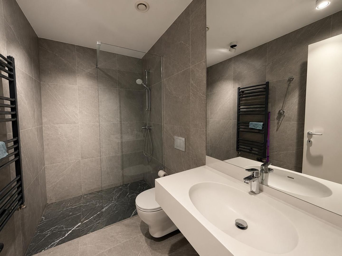 Apartament 3 camere cu terasă și vedere urbană | One Herăstrău Towers - Poză 12