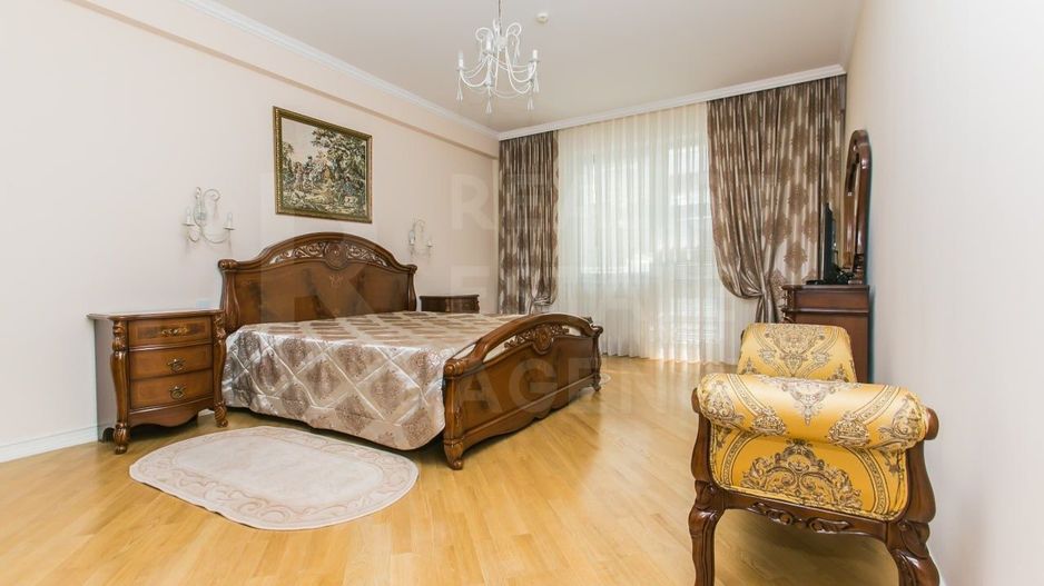 Chirie, apartament, 3 camere, Strada Sfatul Ţării, Centru - Poză 3