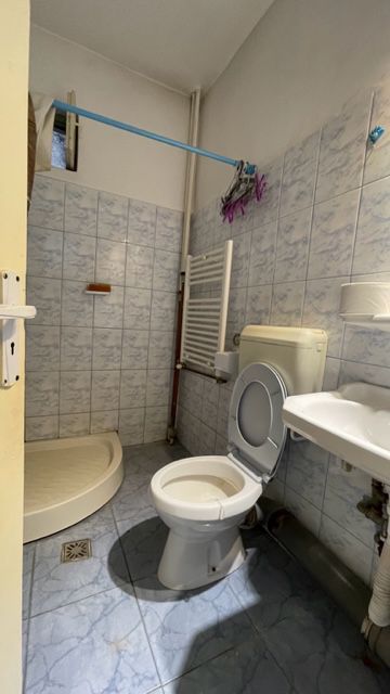 Apartament 1 camera, decomandat, zona Blascovoci. - Poză 5
