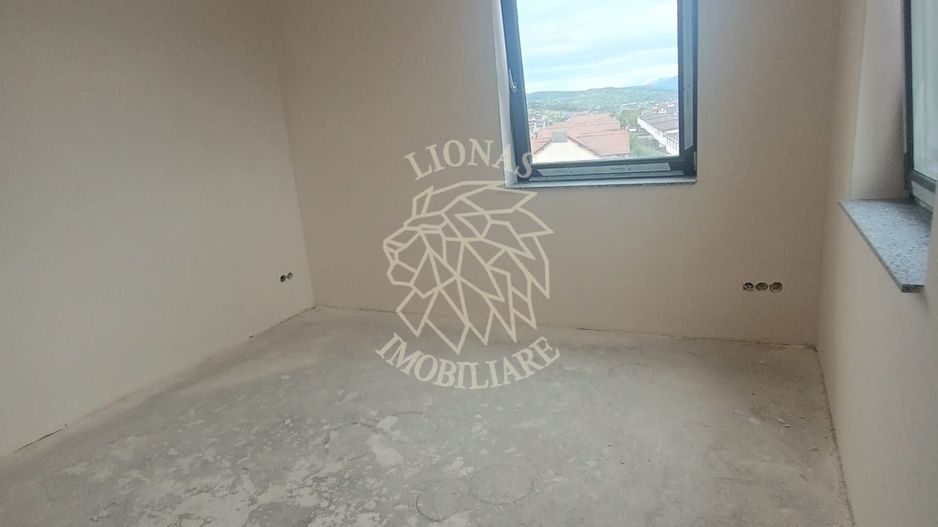 Apartament 3 camere, balcon, et 1 - Nou Finisat la cheie- Zona Terra - Poză 1