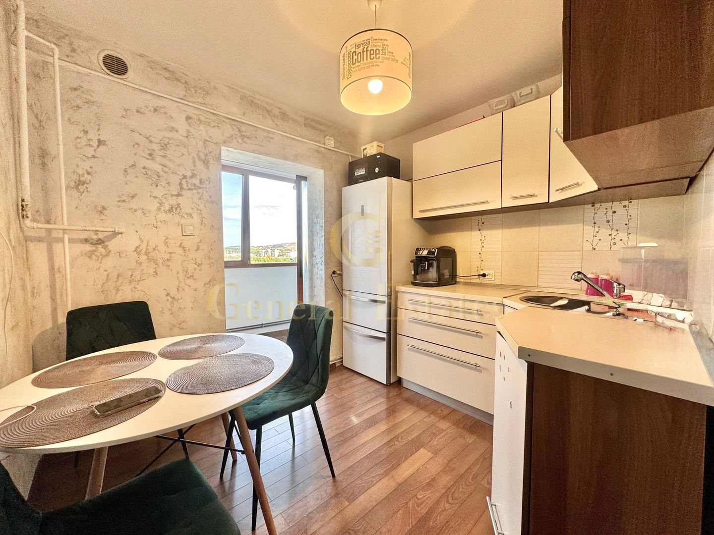 Spre Vânzare apartament cu 3 camere - 72 m.p - Nicolina, Iași - Poză 3