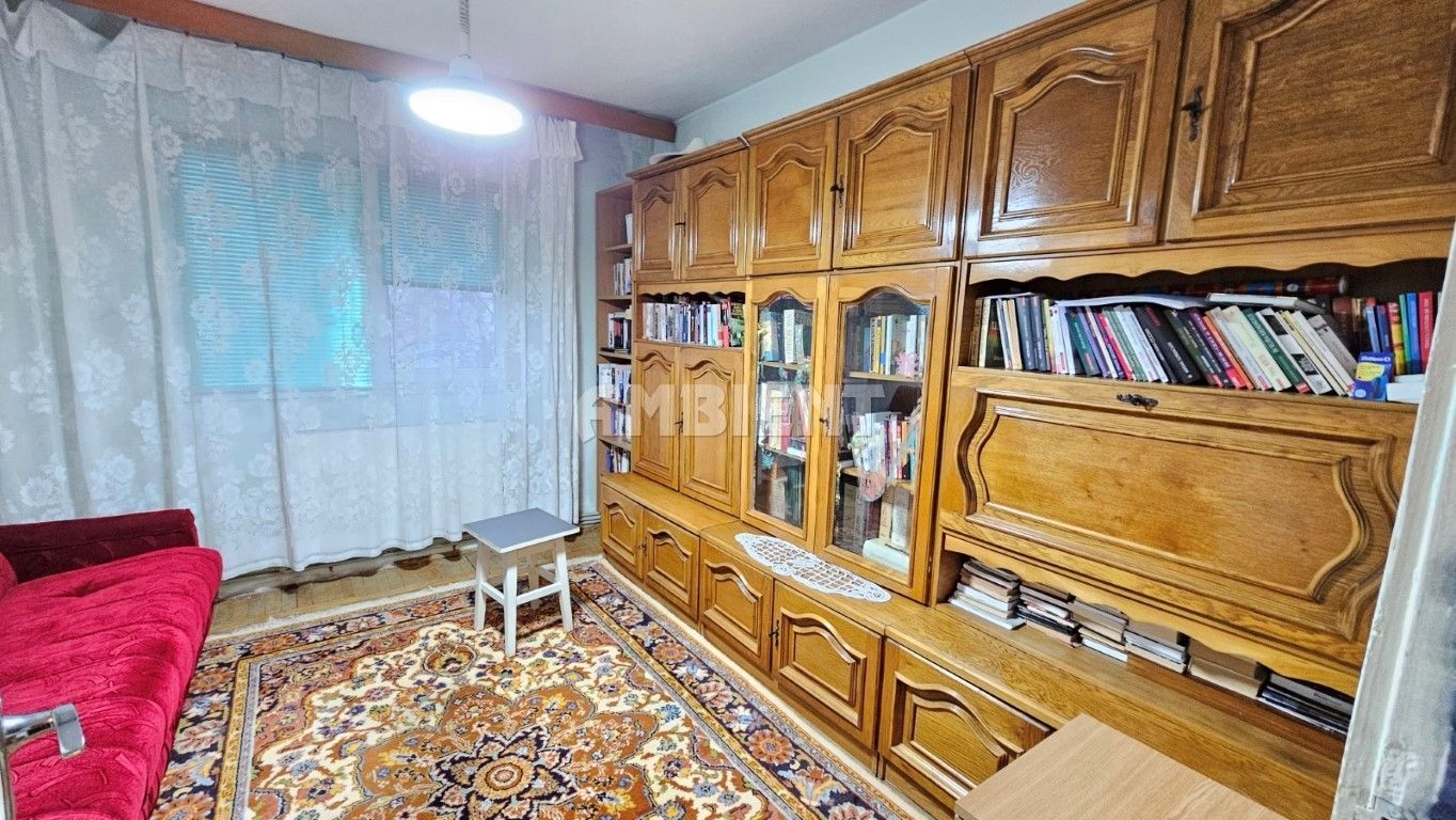 Apartament 4 camere, etaj 1, zona DONICI; - Poză 5
