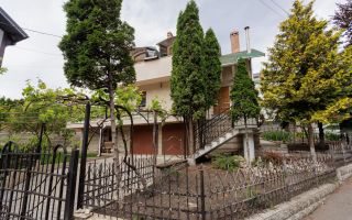 Chirie, casă, 3 nivele, 6 camere, str. Aerodromului, Râșcani - Poză 2