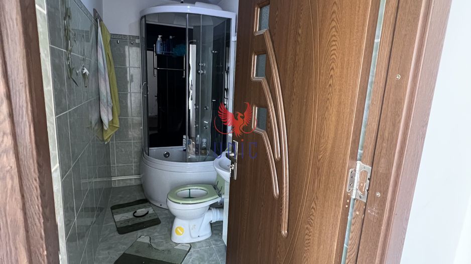 Casa Impartita in 3 Apartamente, Bariera Valcii - Poză 18