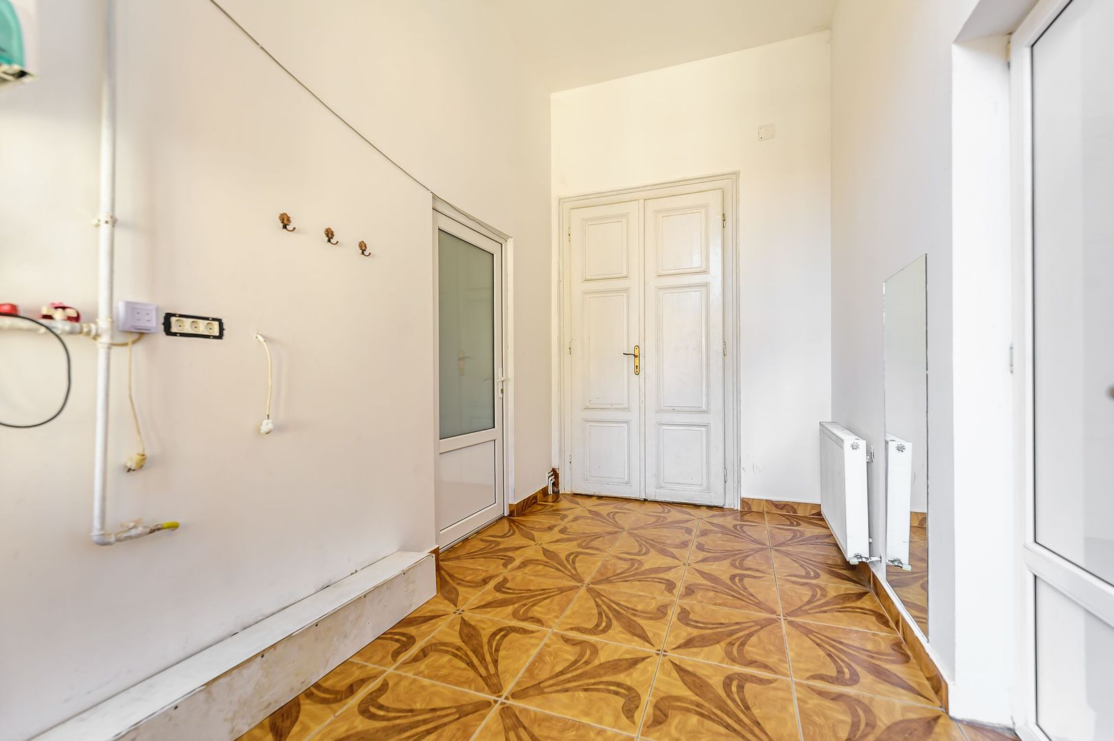 Apartament ultracentral cu 9 camere Arad - Poză 9