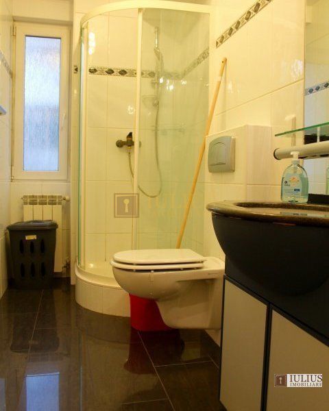 2 camere zona Fac. de Medicina - Hotel Continental, cu centrala proprie. - Poză 15