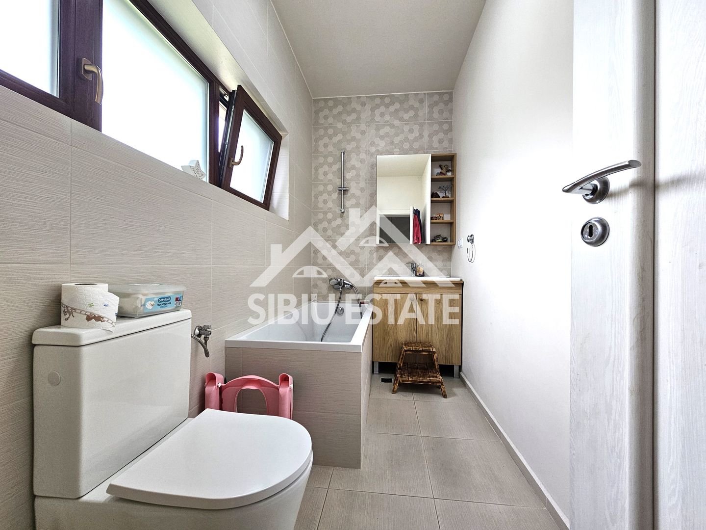 Casa 6 camere, teren 1000 Sibiu Tocile - Poză 10