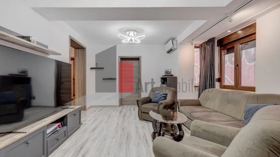 Cismigiu-adiacent, bloc mic de inaltime, FARA RISC SEISMIC, RENOVAT SI MOBILAT - Poză 2