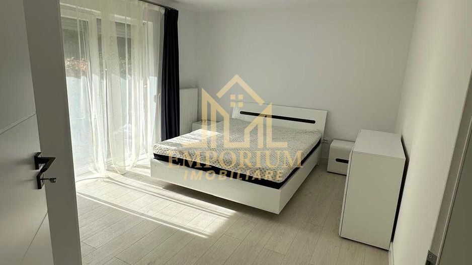 3 camere semidecomandate, Parcare, AC, Buna Ziua, Grand Hotel Italia - Poză 3