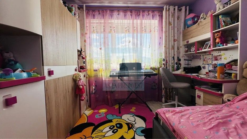 Apartament 3 camere mobilat-utilat - zona Tractorul (TopCity) - Poză 3