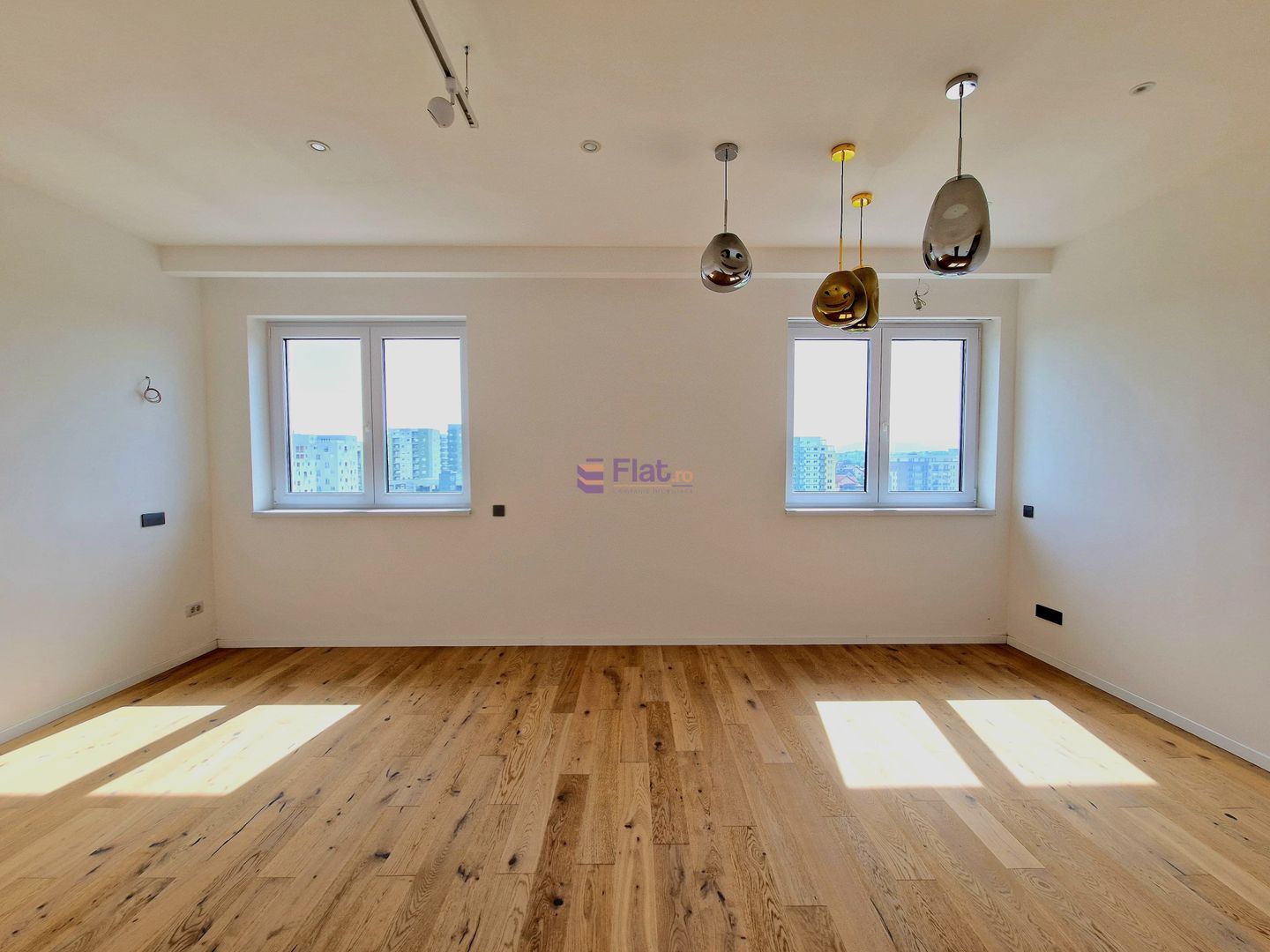 Comision 0 Penthouse 3 Camere 104 mp.  Terasa 43 mp. Tractorul - Poză 22