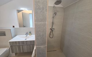 Vilă tip duplex cu mansardă, piscină și design modern – Tunari - Poză 35