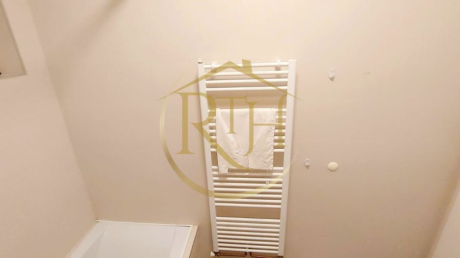 Inchiriez Apartament modern  2 Camere Giroc zona hotel IQ - Poză 17