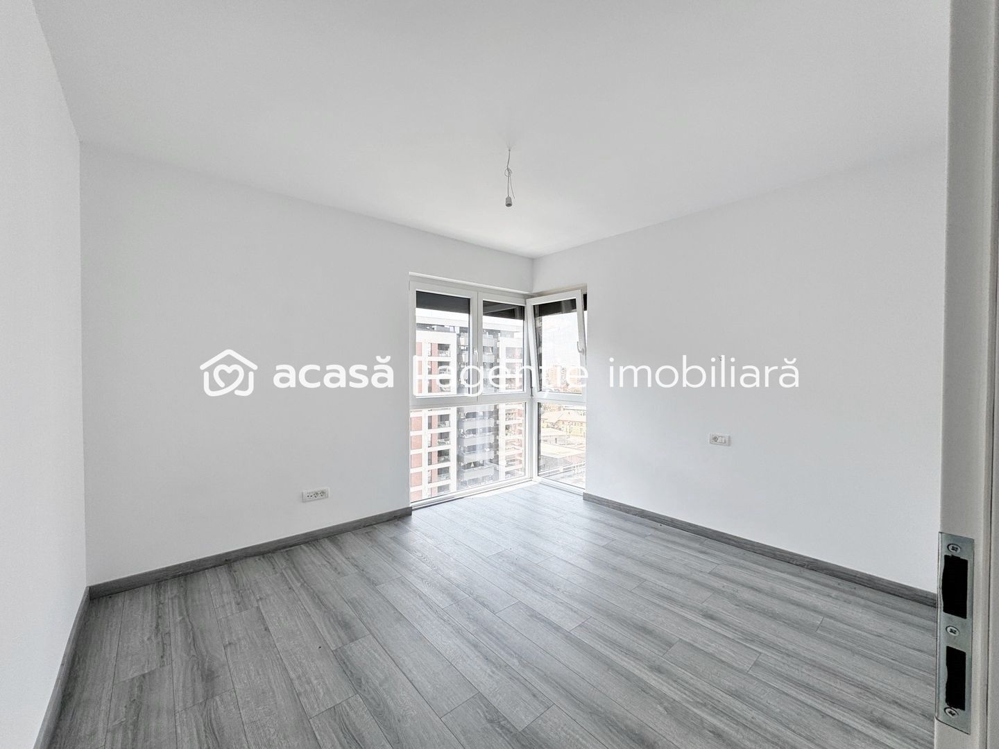 Apartament cu 3 camere, Adora Park. cu 2 locuri de parcare - Poză 5