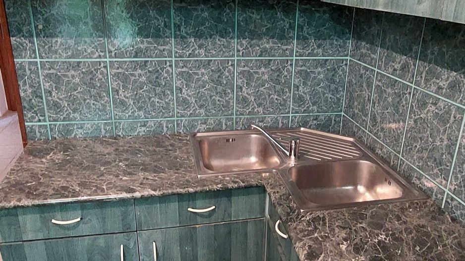 BRASADAS vinde ap cu o camera 38mp etaj 2/3 Ostrovului Lux. - Poză 1