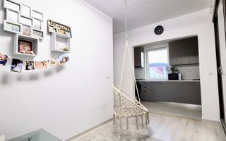 Apartament 61mp, cu balcon, parcare, zona Eroilor Floresti - Poză 3