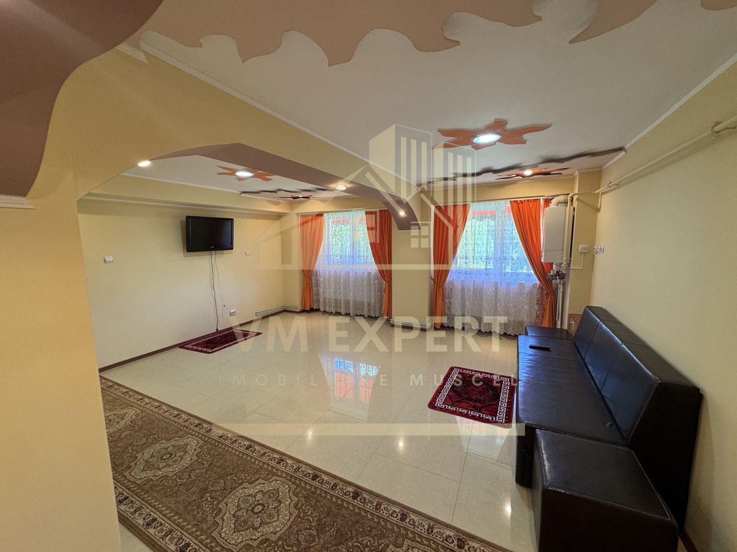 APARTMENT 3 CAMERE ZONĂ CENTRALĂ  PARTER CAMPULUNG - Poză 3