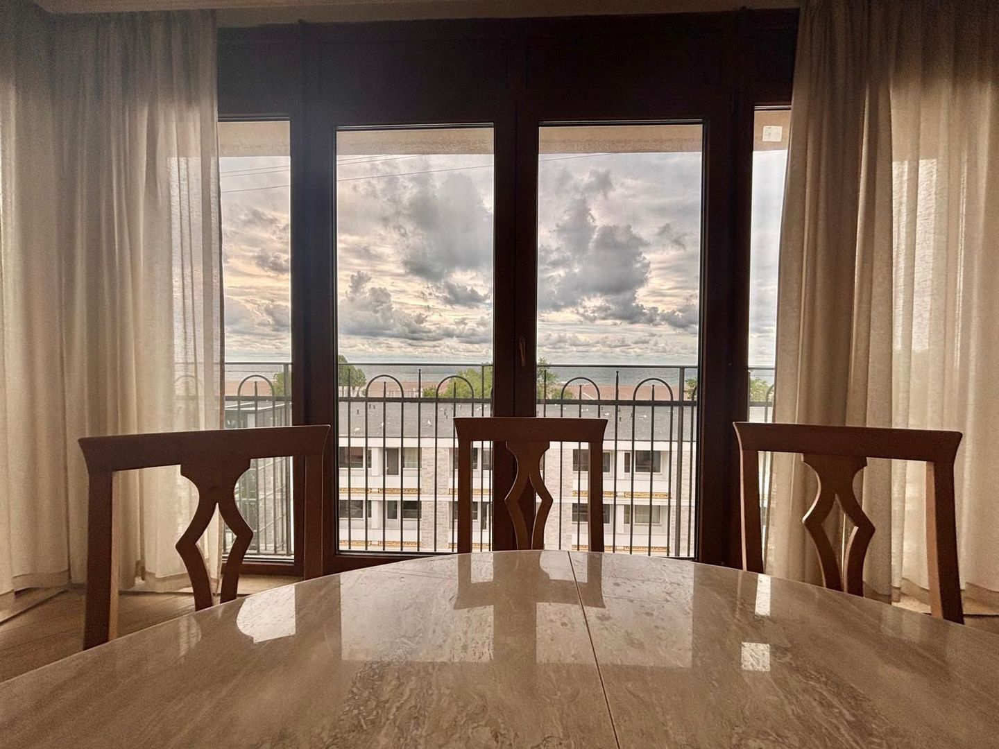 Penthouse superb cu vedere la mare Mamaia - Poză 1