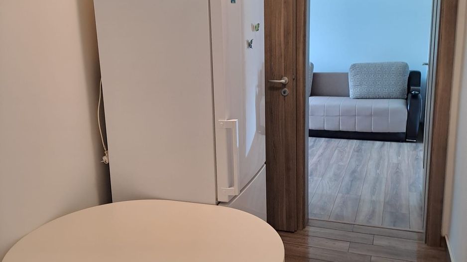 Inchiriez apartament 2 camere - Poză 2